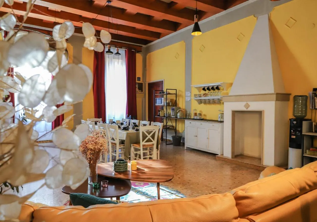 Retro B&B Pisa 3*,